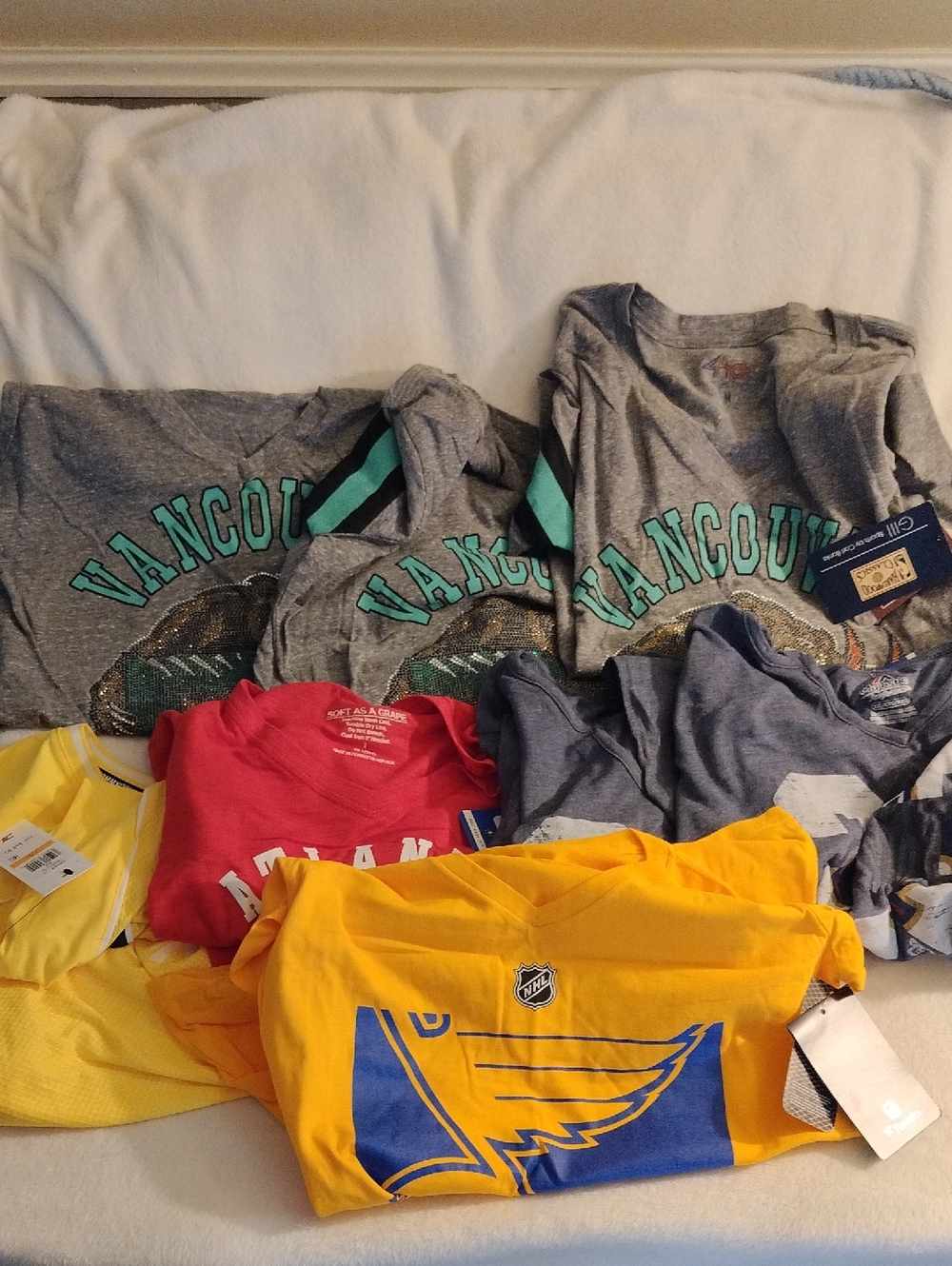 NBA NHL Hilfiger Fanatics Majestic Sports Related Shirts Bundle Women's NWT Read